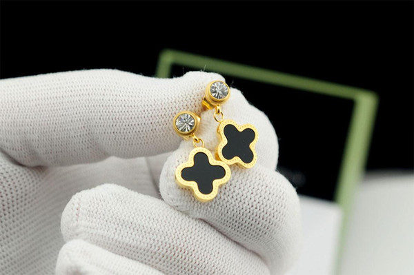 Luxury Letter Clover Stud Earrings Fashion Ladies Metal Flowers Earring Brands Designer Women Earrings Jewelry with Box