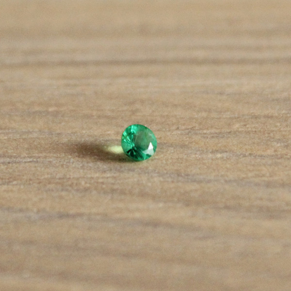 Promotion natural Emerald loose stone 3mm*3mm round shape 0.1 ct natural Columbia emerald loose stone for ring