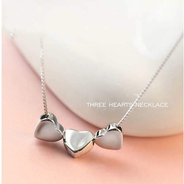 2017 Japanese and Korean version of S925 sterling silver jewelry Three love heart fashion necklace Anti allergy free shipping