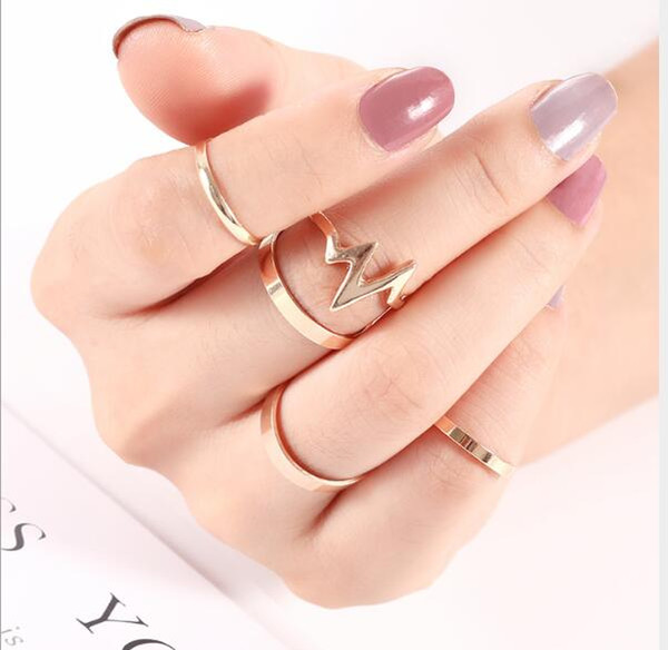 Gorgeous Women's Ring New Lightning ECG Women's Ring Set Alloy Smooth Ring Set of 5 Beautiful Jewelries Aneis Rings Ornaments