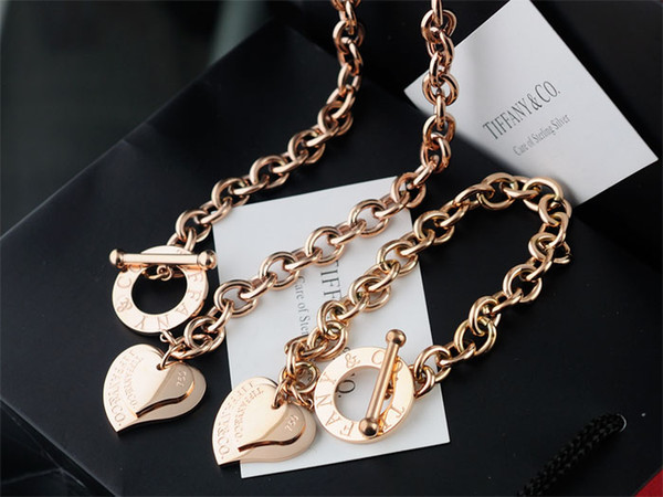 High Quality Celebrity design Letter 925 Silver bracelet necklace Silverware Fashion Metal Heart-shaped Gold Jewelery Set 2pc With Box