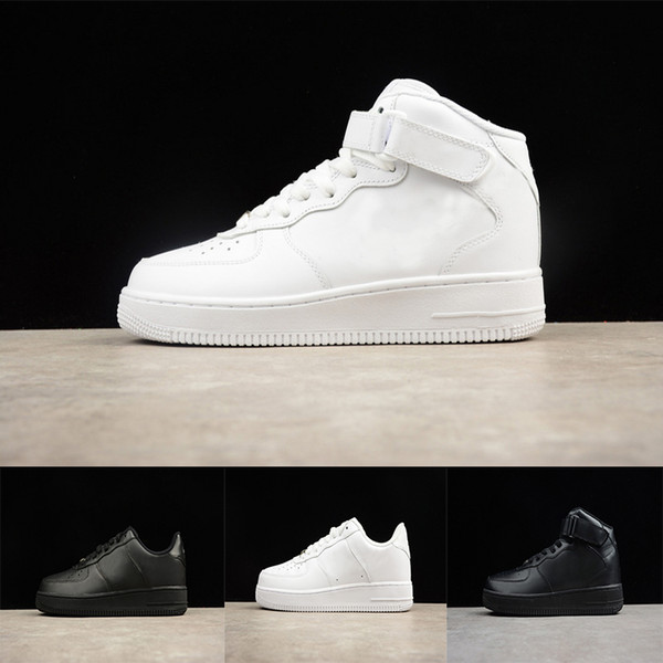 2019 New ONE Men Women Low Cut one 1 shoes White Black Dunk Sports Skateboarding Shoes Classic AF fly Trainers high knit Sneakers