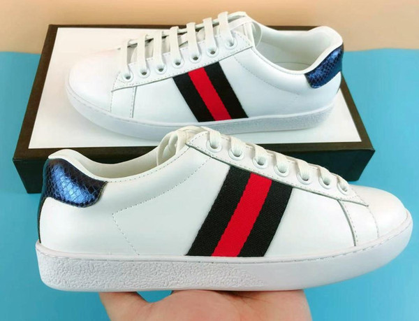 2019 Designer shoes top Luxury embroidered white for man women green red stripes real leather designer shoes with tiger bee pearl 34-46