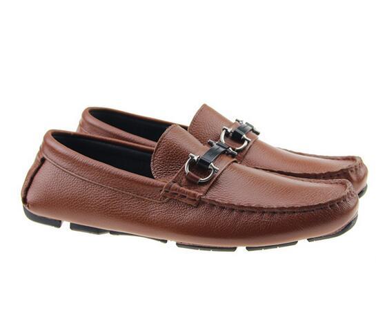 2017 Designer brand male casual flats shoe cowhide leather Slip-on Mocassin Metal Button men's suit shoe Zapatillas 40-46