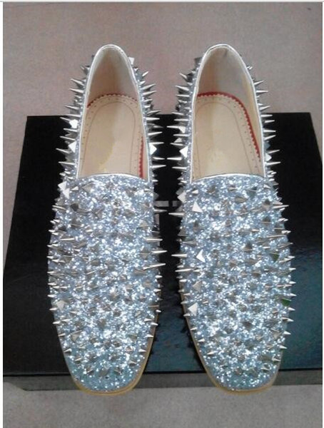 2018 Brand New Hot Sale Men Shinny Glitter Flat Shoes Gold Spike Men Loafers Slip On Rivets Prom Party Wedding Dress Shoes Silver Red Blue