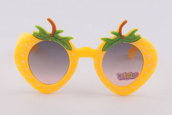 Colorful Candy Kids Sunglasses Fashion Boys Girls strawberry yc3006 Mixed Colors cateye Kids Sunglasses Beach Toys UV400 Eyewear Sunglasses