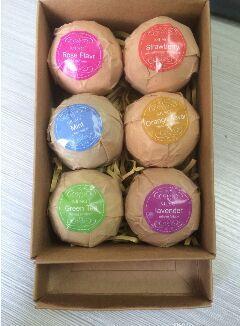 1box=6pcs 60G/pcs 6 explosion of salt suits Holiday gift suit Romantic and sweet atmosphere A bubble bath salt bomb