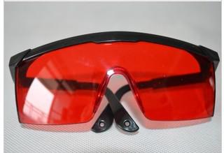 fast Free shipping IPL E-light Protective Glasses for beautician use E-light Safety Glasses IPL Glasses black box