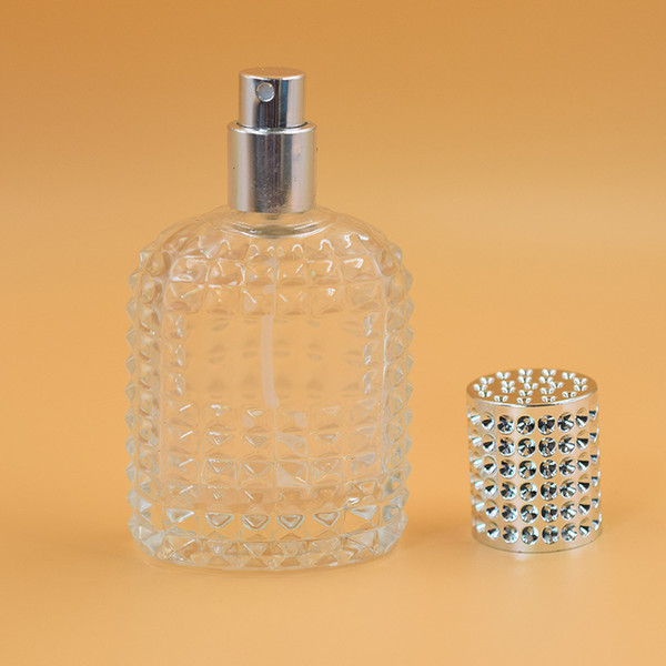 Hot 2019 30ML 50ML Perfume Empty Bottle Clear Glass Travel Spray Bottles With Gold Silver Lids In Stocks