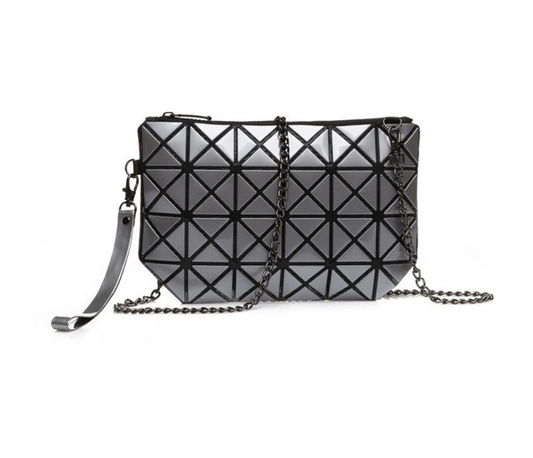 Korean version of the geometric rhombic folding clutch bag cosmetic bag fashion trend single shoulder chain bag lady diagonal package