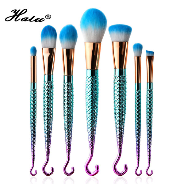 Halu Fish Hook Professional Foundation Concealer Makeup Brush Set 7Pcs Hook Mermaid Cosmetic Eyeshadow Eyebrow Fan Brush Set