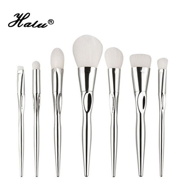 Halu 7Pcs Soft Fire Flame Gold Makeup Contour Brushes Set Professional Makeup Brushes Set Silver Heart Makeup Brush Set