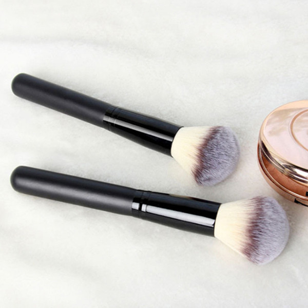 19SS Explosive models, single sale, large three-color blush brush, powder brush, single brush, soft hair, free shipping