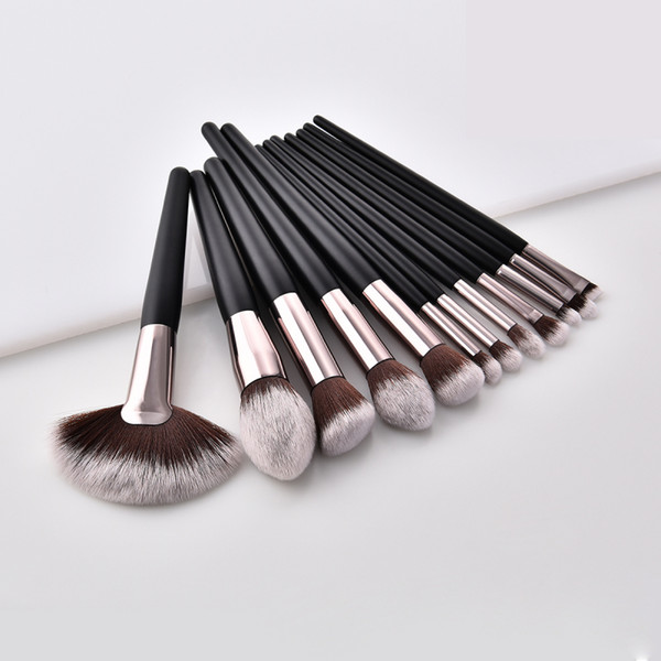 High quality 12pcs Wooden Cosmetic Brushes Large Fan Brush Black Makeup Brushes Eyeshadow Powder Foundation Brush kit