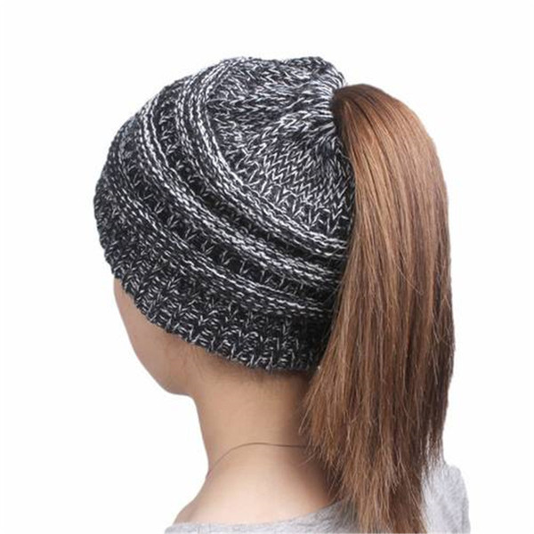 Fashion Winter Women's Knitting Wool Hat Earpiece Cap with a Ponytail Cap Warm Hat Solid Color Hip-Hop Wool Hats FD006N1