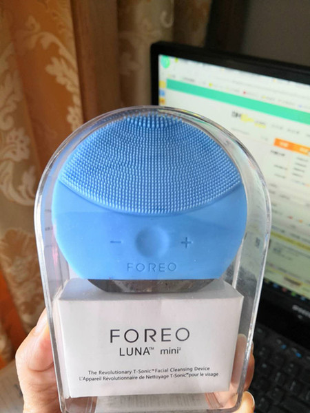DHL Freeshipping Facial Cleansing Brush Sonic Cleansing for All Skin Medical Level Silicone & Waterproof Freeshipping