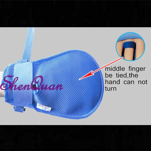 Finger control mitts,medical wrist restraint strap anti extubation gloves prevent patient self-injury anti scratch plate breathable