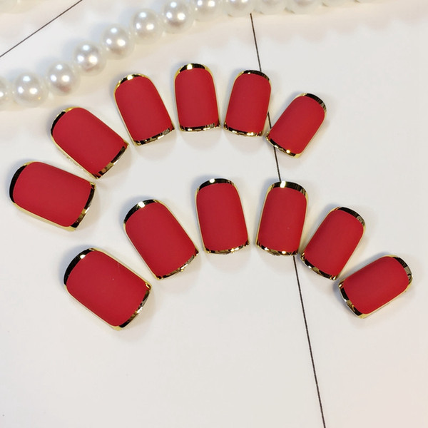 Short Matte Press On Nail Tips Red Color with Gold Side Artificial Fake Nails Lady Daily Wear Faux Ongles Z401