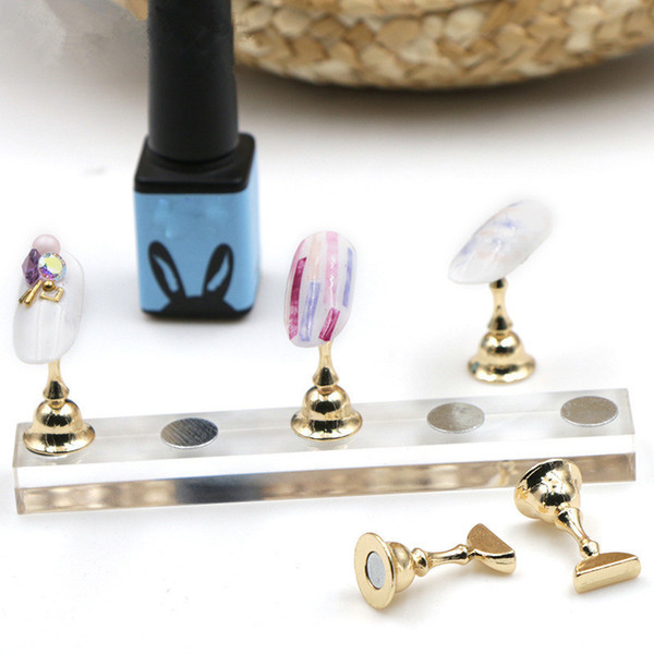 Magnetic Nail Art Practice Training Display Stand Acrylic Crystal Base Alloy False Nail Tip Holder Salon DIY Manicure Tool 2018