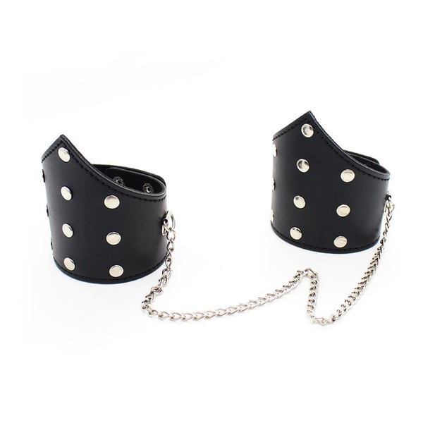 Free Shipping Sex Bondage Heart Craved Faux Leather Wrist Cuffs Bondage Restraints Adjustable Length Fun Live Adult Products