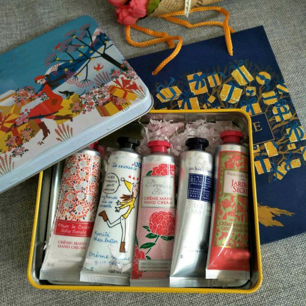 Newest sale 1box=5pcs Famous Brand For Christmas EN PROVENCE hand cream suit with 5 pieces pack suit mini hand lotions free shipping