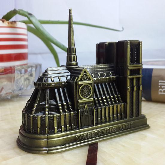 10cm Height Metal Craft France Paris Famous Landmark Cathédrale Notre Dame de Paris Model