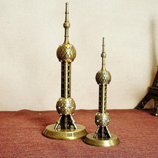 18cm Height Metal Craft China Famous Landmark Shanghai Oriental Pearl TV Tower Model