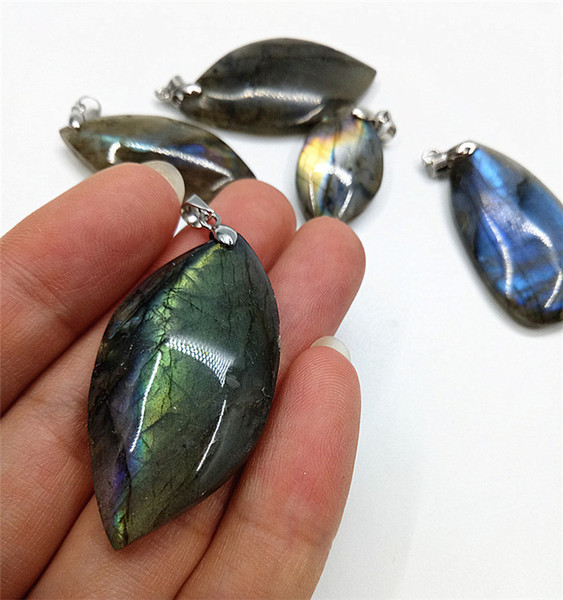 1 pcs beautiful natural labradorite quartz crystal pendant natural labradorite crystal Stone pendant reiki healing for gift