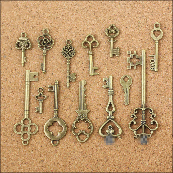 Wholesale- 13 Assorted Antique Vintage Old Look Bronze Pendants Vintage Key Collectibles Good Gift