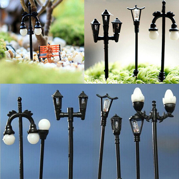 Wholesale- Resin Craft Mini Street Light Lamp Antique Imitation Fairy Garden Home Miniature Jardin Terrarium Decor Micro Landscape