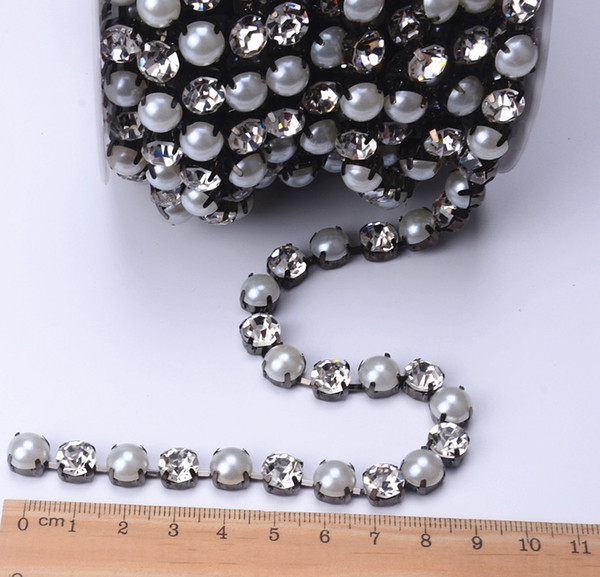 free shippment rhinestone pearl cupchain big 8mm crystal and pearl plated gun color base,5yards/roll,use for garment accessories