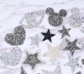 25pcs 4mm Hot Fix Crystals Motifs Heat Transfer Rhinestones Motifs Crystal Strass Stones Applique Patches For Wedding Clothing Shoe