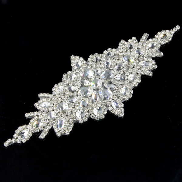 1 Piece Fashion Beautiful Flower Crystal Glass Silver Rhinestone Applique For Wedding Bridal Dress Sewing Crafts