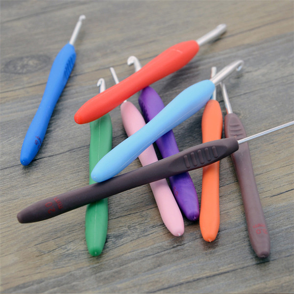 9PC/Set Metal Crochet Hook Crochet Template Kit TPR Aluminum Knitting Needles Crochet tool with soft handle Crafts tools 4881