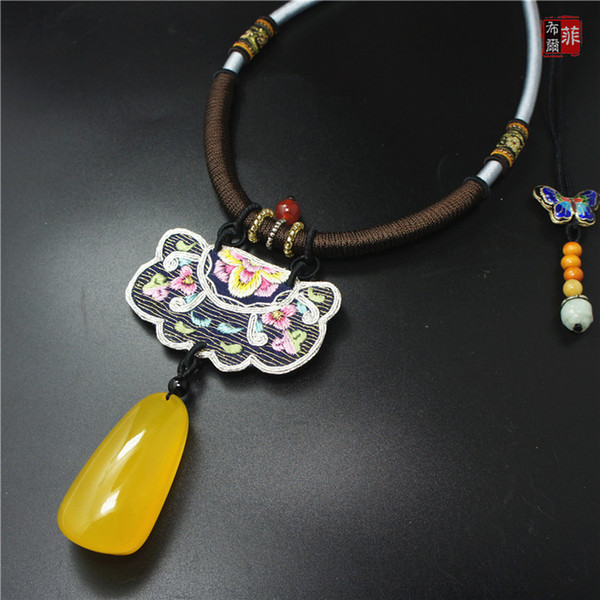 Freeshipping Handmade Chinese Su Embroidery Flower women Synthesis Beewax pendant necklace Ethnic vintage exquisite personality chocker