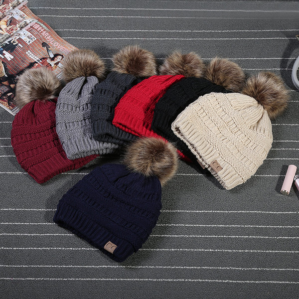 Newest unisex Trendy Hats Winter Knitted Fur Poms Beanie Label Luxury Cable Slouchy Skull Caps Leisure Beanies Fedora Outdoor Hats