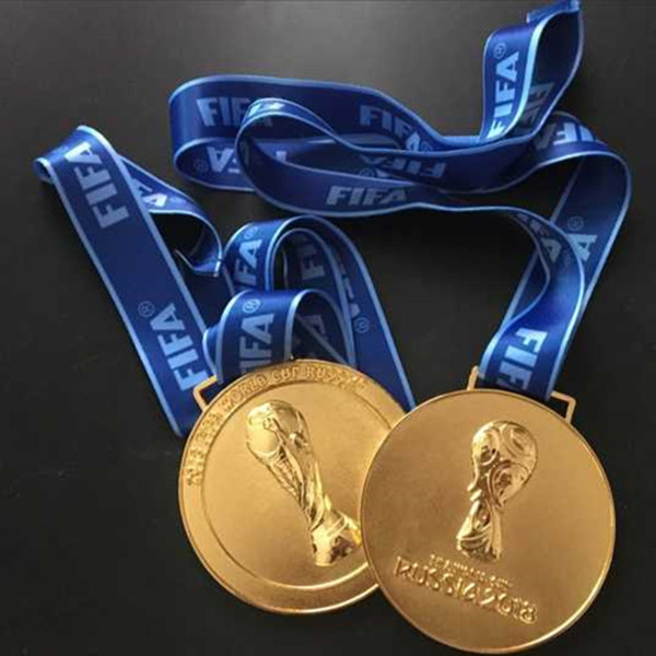 1 pcs The 2018 Russian football world cup championship gold medal badge with ribbon about 160 grams in weight 85 mm in diameter