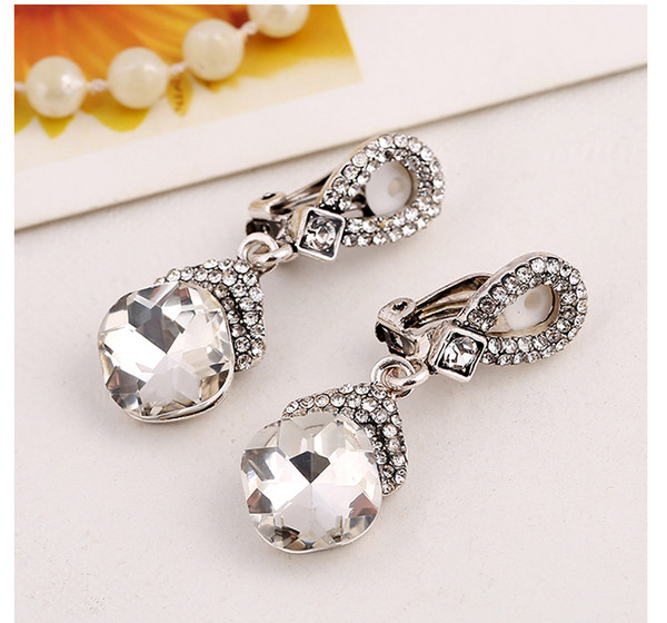 AGI-247 Europe exaggerated earrings hollow flowers retro fashion temperament earrings female