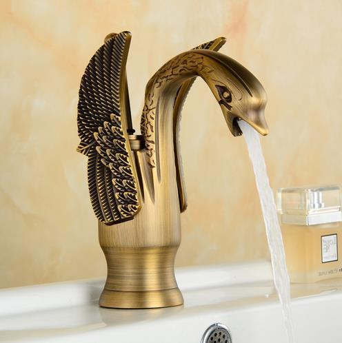 Wholesale- Antique Kitchen Faucet Gold Brass Basin Faucet Hot And Cold Water Tap Deck Mouted Pure Brass Mixer Swan Design Kitchen Faucet