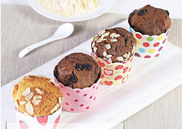100Pcs/Lot Cake Mold Cup Assorted Muffin Cupcake Mould Case Paper Baking Cup Liners Mould Cake Decoration 2016 New Style