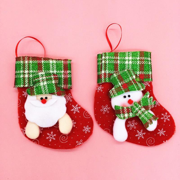 50Pcs /Lot Mini 16*12Cm Santa Socks X 'Mas Bear Deer Snowman Style Candy Holders Christmas Party Banquet Gifts Packages Hx 448