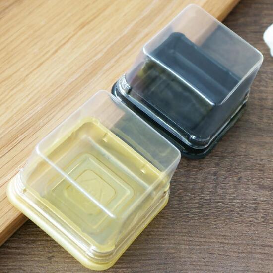 50pcs=25sets 6.8*6.8*4cm Black&Gold Bot
10000
tom Mini Size Plastic Cake Box Cupcake Container Wedding Favor Boxes Supplies