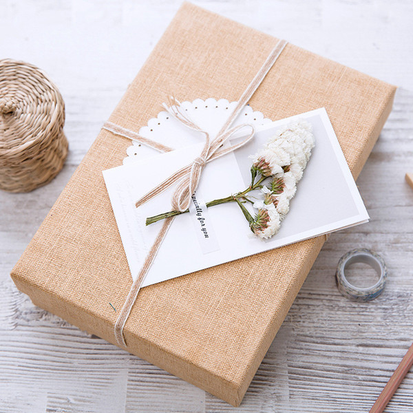 2019 50pcs Creative Dried Flowers Papercard Folding Type Greeting Cards Christmas Birthday Party Wedding Invitations 13 Colors