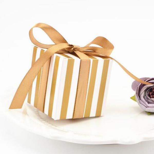 50pcs/lot 5.5*5.5*5.5cm gold silver Striped party favor box Baby Shower Gifts Chocolate Box Giveaways candy Box with ribbon