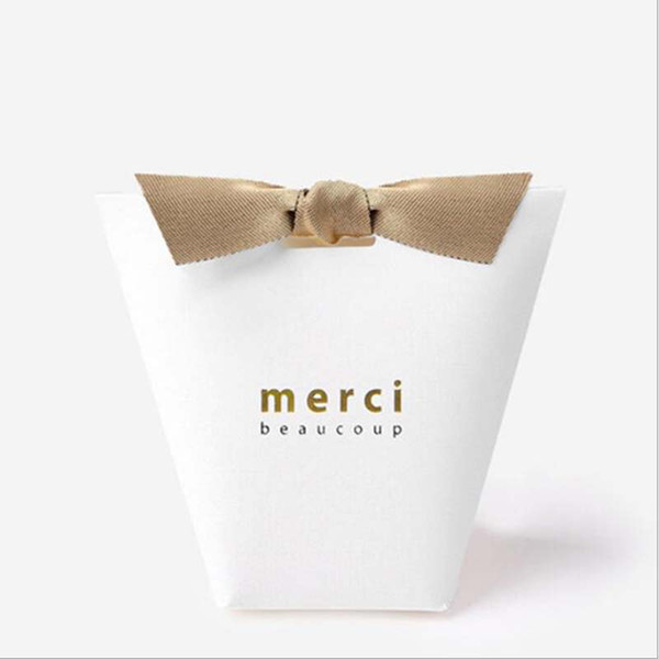 50pcs/lot MERCI BEAUCOUP White Black Color Gift Boxes Paper Cake Box Wedding Favor Boxes Candy Box With Ri
8000
bbon