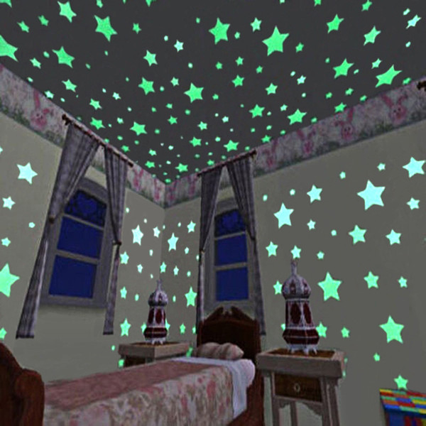 Cheap 100pcs/set Plastic Wall Stickers luminous stars glow in the blue/red/yellow/green 3cm room decal wall decoration Christmas Supply