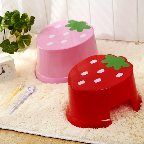 Jin Lixian child cartoon cute mini strawberry plastic bench creative children's stool stool changing his shoes