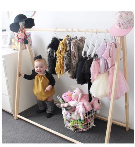 Landing coat hanger baby room decoration children's clothing store hanger Photographic props for Costume Display Baby coat hanger
