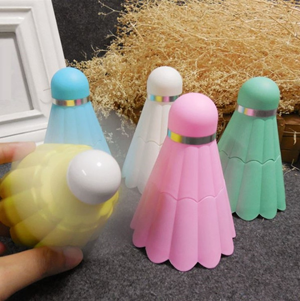 The New mini charging Mini badminton fan A student's handheld electric fan USB charging fan T4H0328
