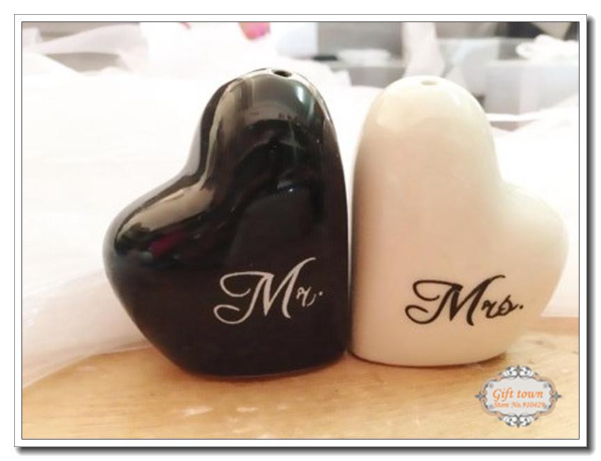 Free shipping Ems 4piece=2set Wedding favors and gifts Mr & Mrs Heart salt and pepper shakers